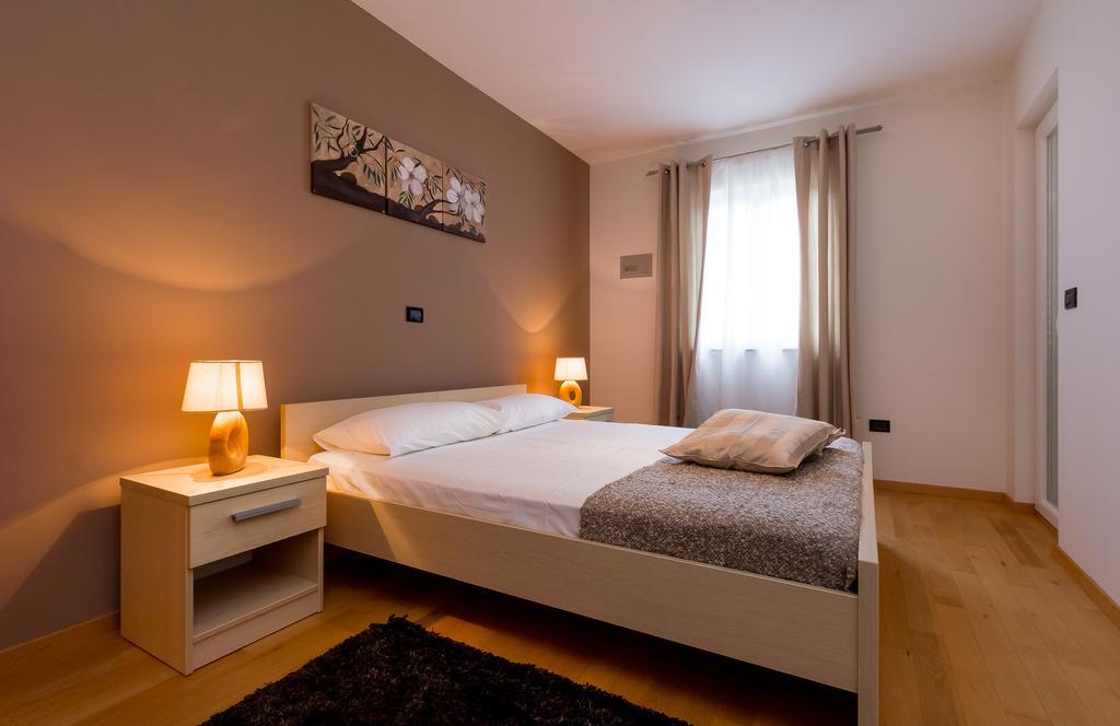 Apartments Stella Rovinjsko Selo Quarto foto