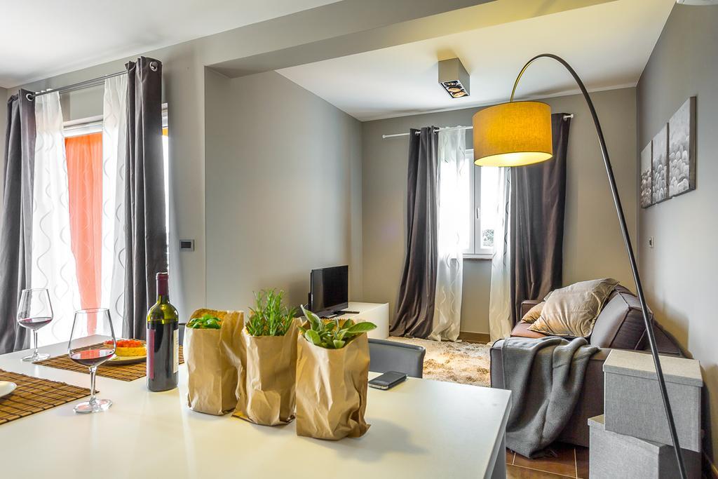 Apartments Stella Rovinjsko Selo Quarto foto